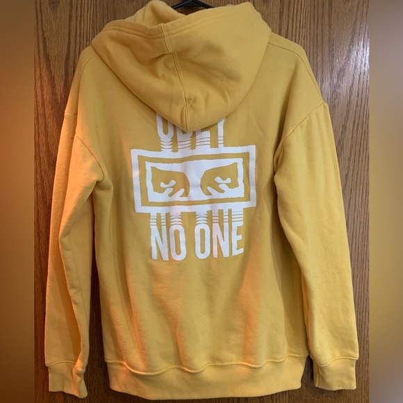 Women’s obey hoodie with back patch - Picture 3 of 4